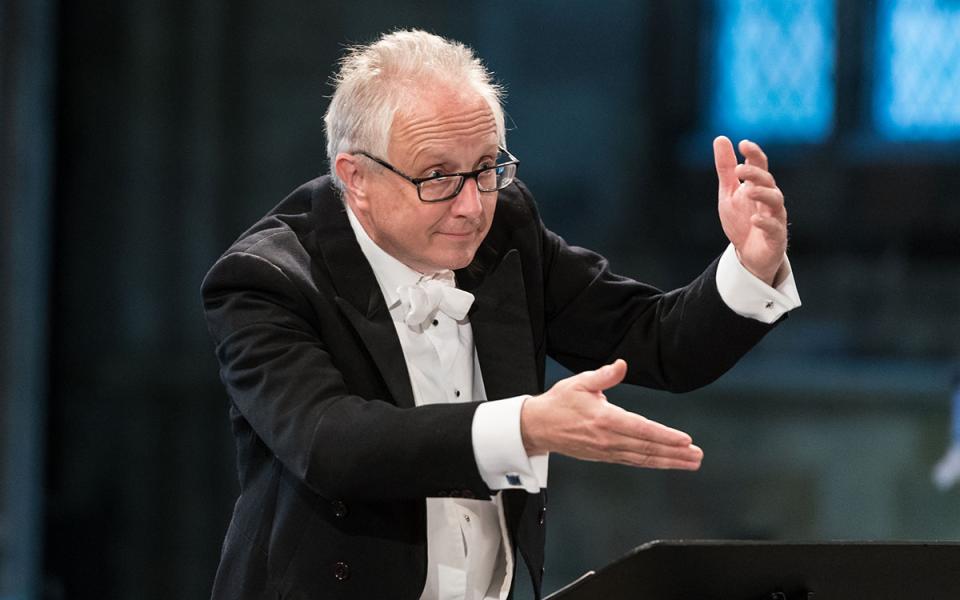 Close up of Geraint Bowen conducting