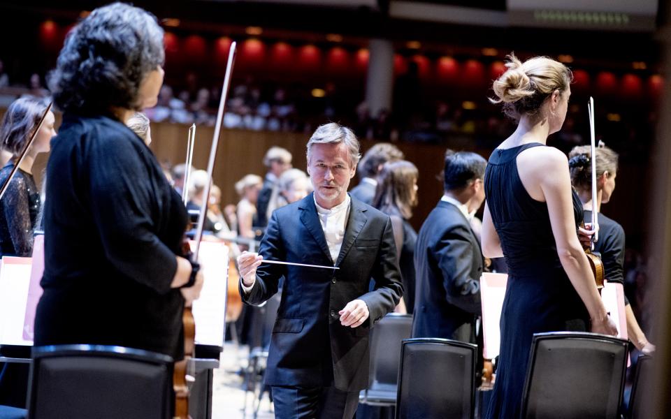 Esa-Pekka Salonen leaving the Royal Festival Hall stage