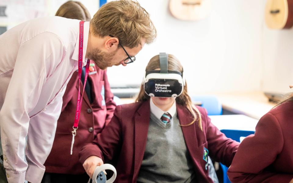 Teacher and student at VR Schools' Pilot for the Virtual Orchestra: WIlliam Tell