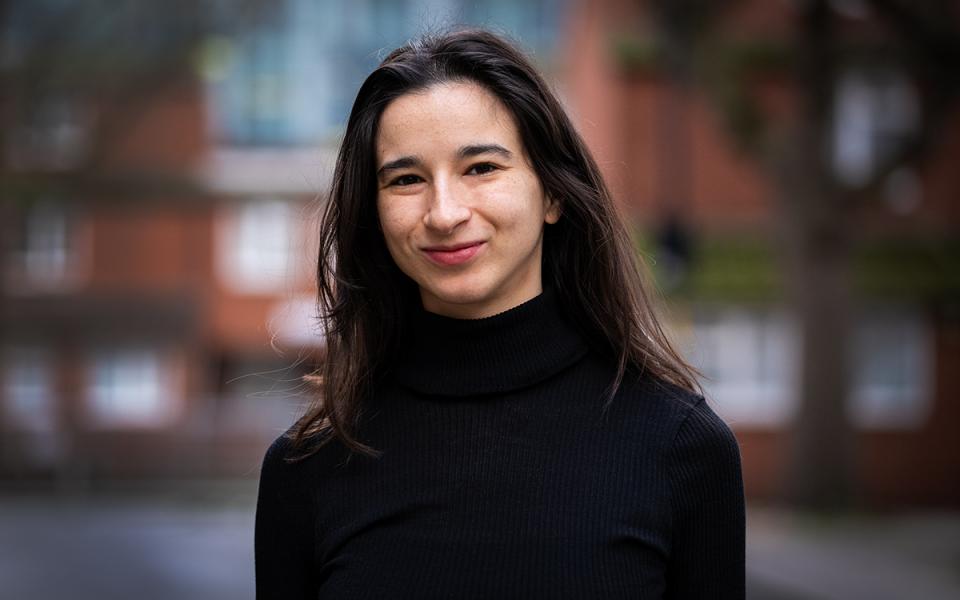 Philharmonia Instrumental Fellow Esther Zaglia, headshot.